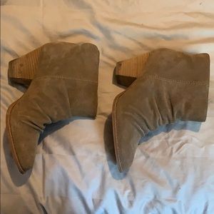 Splendid slouchy booties, faux suede